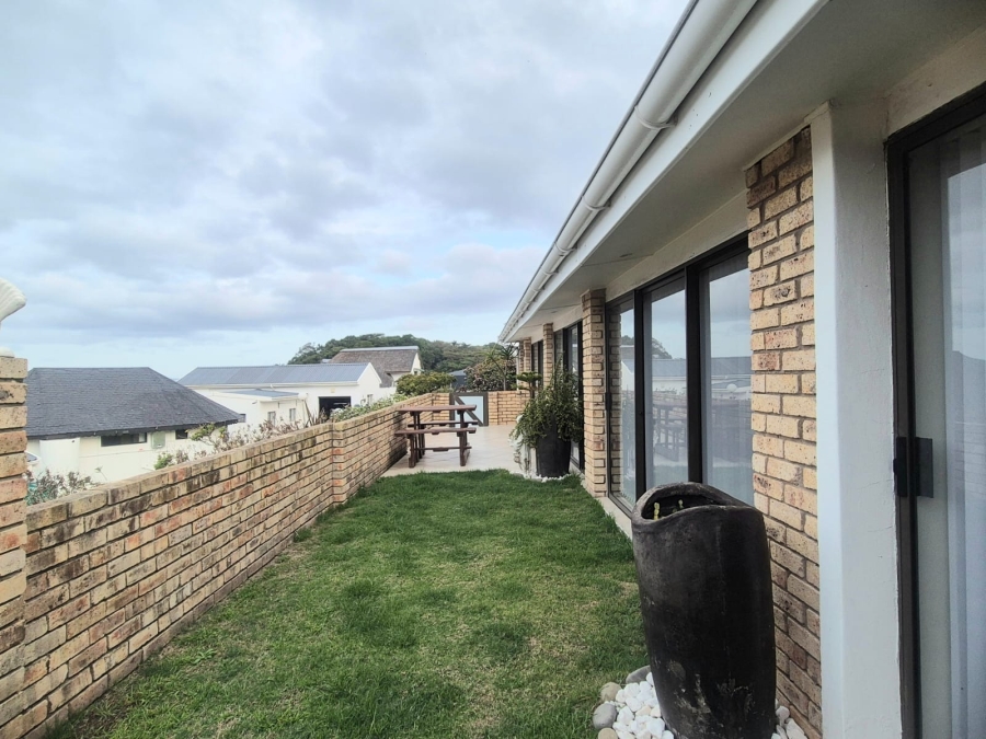 4 Bedroom Property for Sale in Cintsa West Eastern Cape